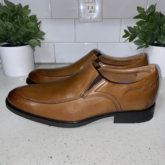 Clarks Men\'s US 7.5 Whiddon Plain Loafer, Dark Tan main image 7